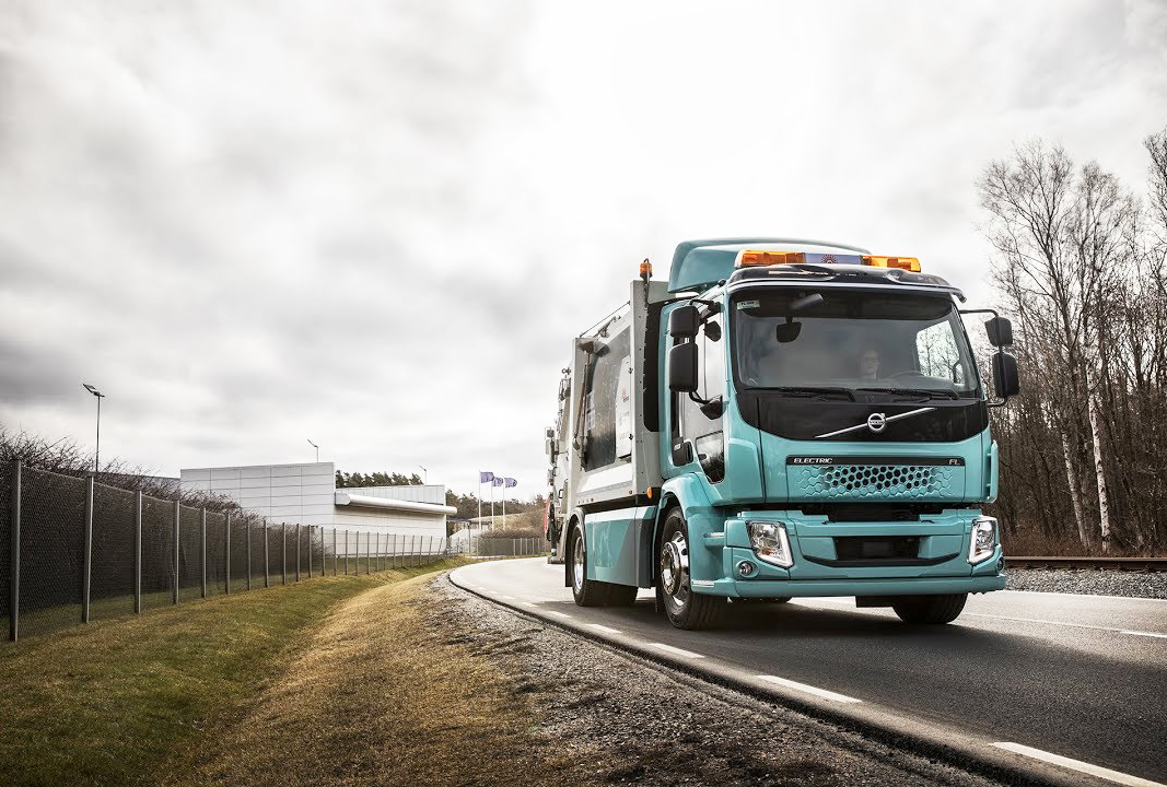 Esta compañía entrega a sus clientes los primeros camiones eléctricos