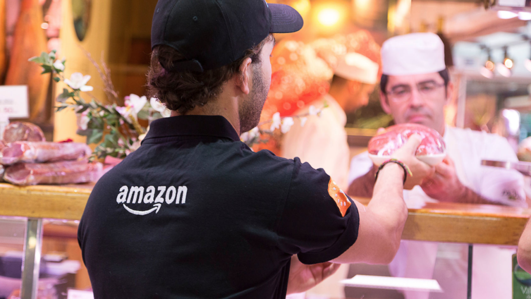Amazon quiere que repartas paquetes en España: 14 euros la hora y pagas tú los gastos